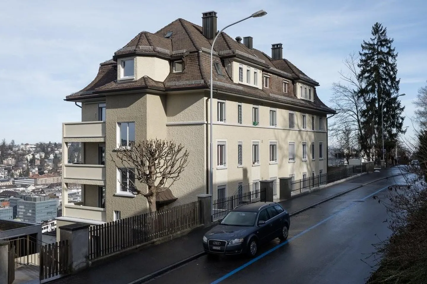 Maison Art Nouveau entièrement rénovée au-dessus du centre-ville - Photo 1 sur 8