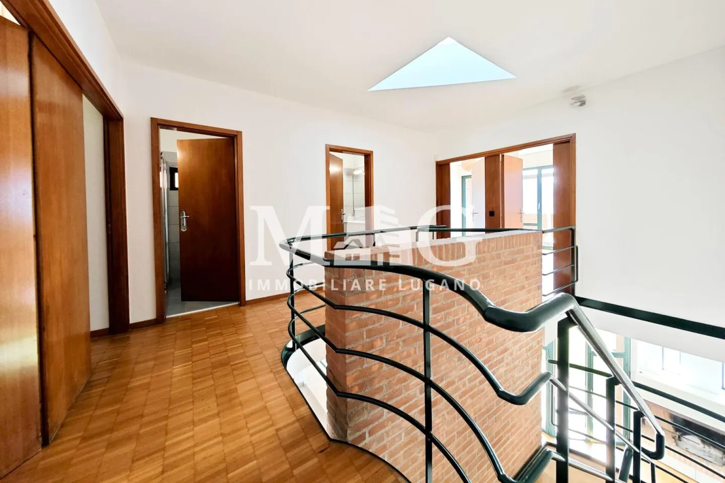 Lugano : Villa avec jardin privé et vue imprenable sur le lac - Photo 13 sur 17