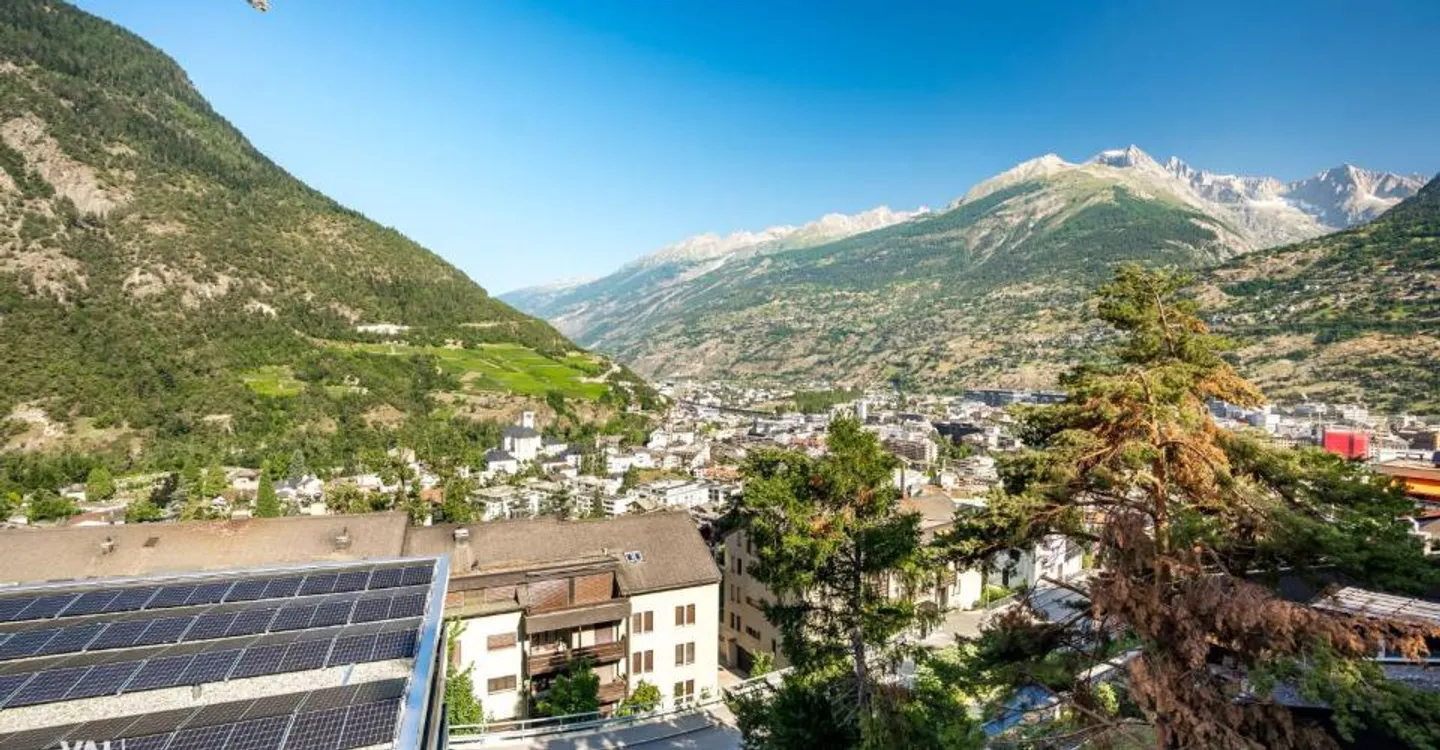Prêt à emménager : appartement neuf de 3,5 pièces dans un bel emplacement élevé - Photo 11 sur 12