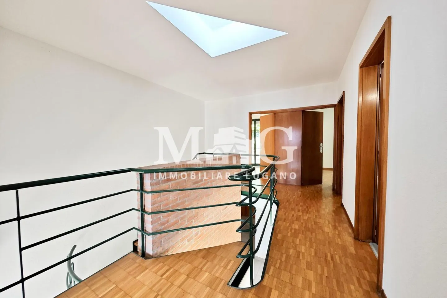 Lugano : Villa avec jardin privé et vue imprenable sur le lac - Photo 14 sur 17