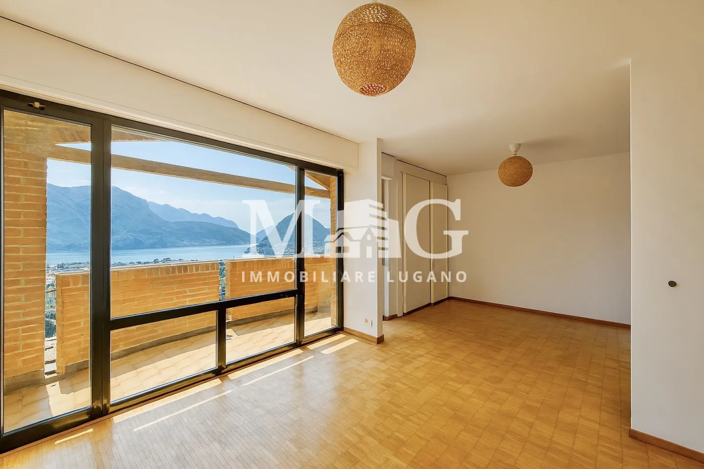 Lugano : Villa avec jardin privé et vue imprenable sur le lac - Photo 15 sur 17