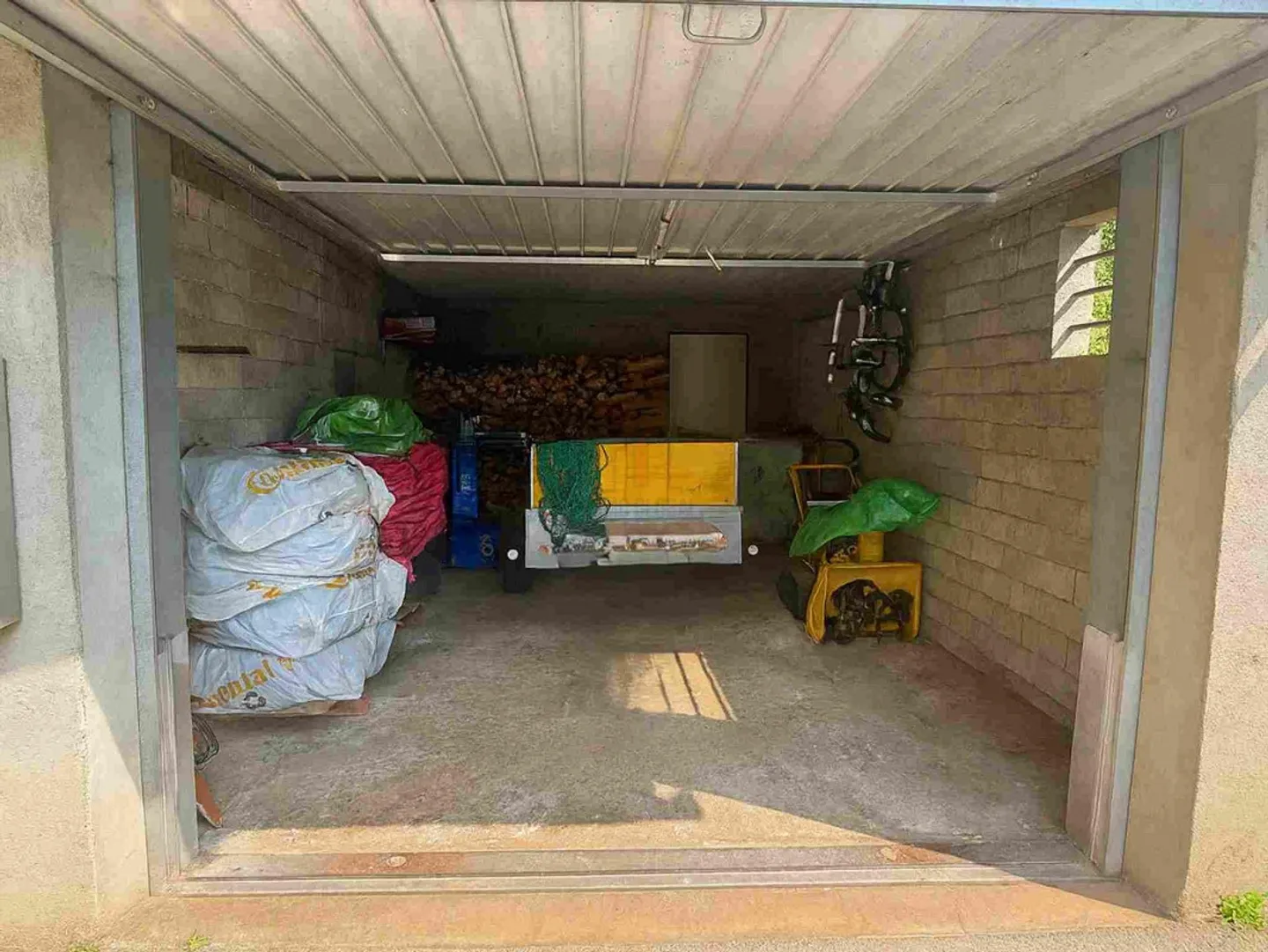 NELLA SPLENDIDA CAPRIASCA INCORNICIATA NEL VERDE - Foto 11 di 11