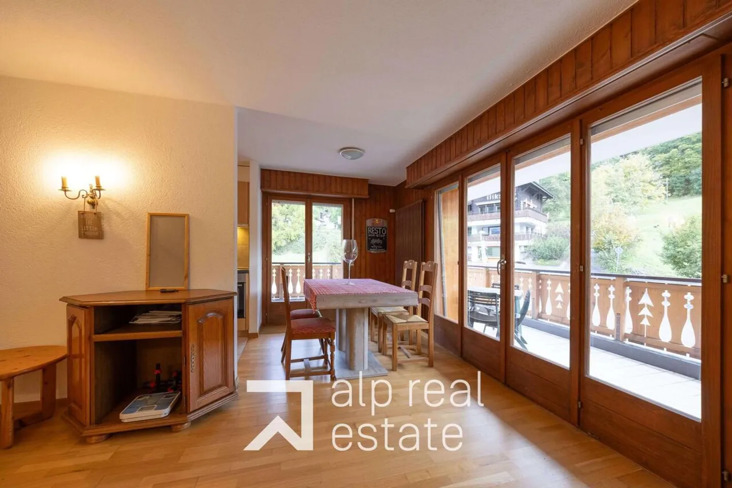 Appartement traversant de 3,5 pièces au coeur de la station - Photo 6 sur 13