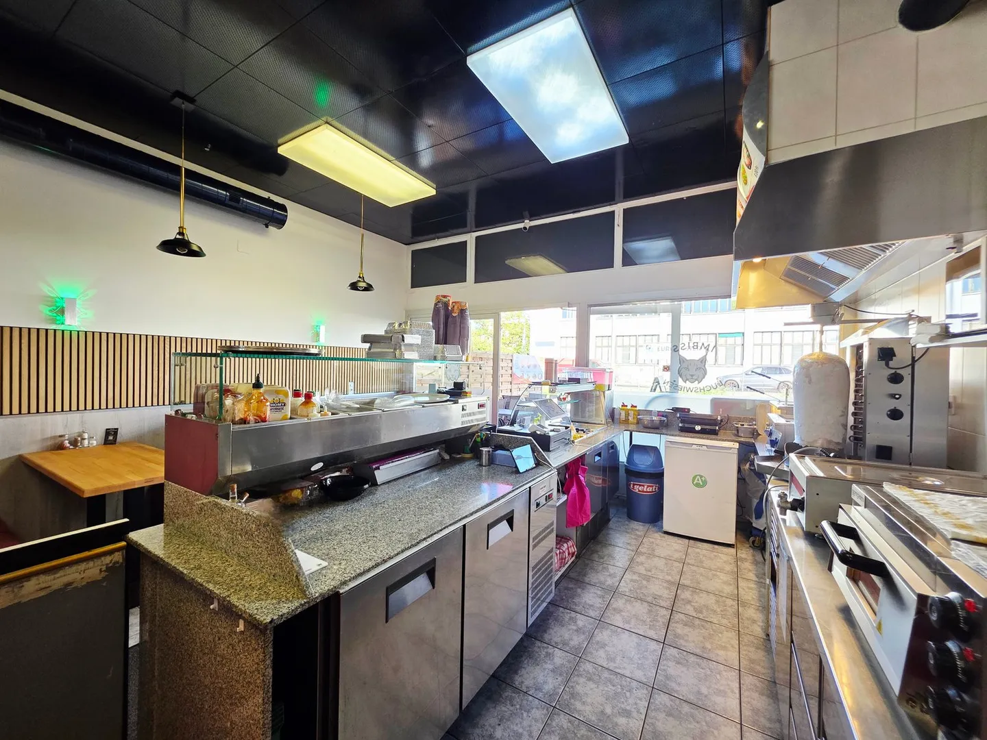 Ristorante, Snack Bar, Bistro – Grande Opportunità in Posizione Ideale - Foto 5 di 11