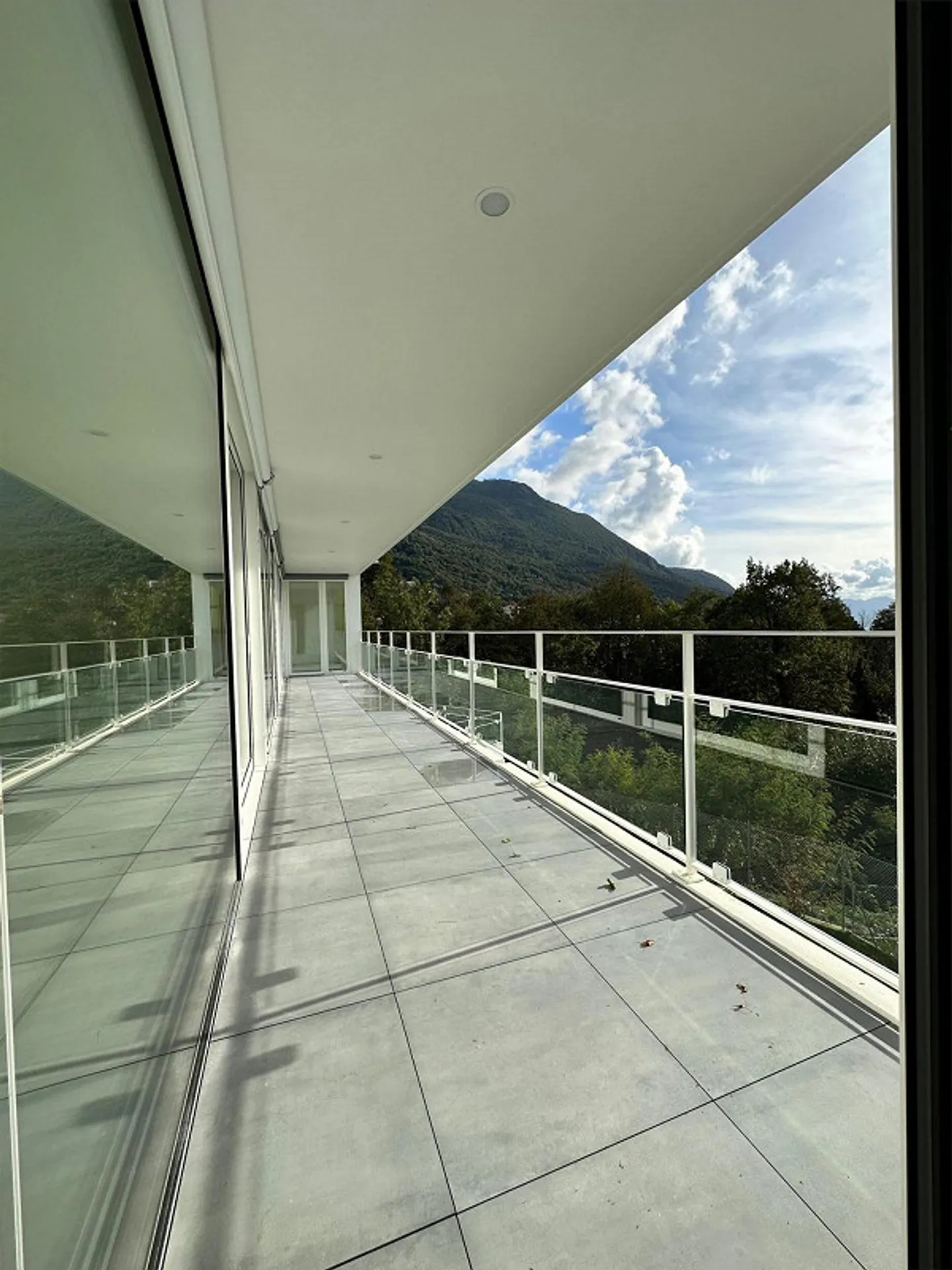 Cercate casa nel verde a pochi passi dalla città? La Residenza A-1020 fa per voi - Foto 2 di 8