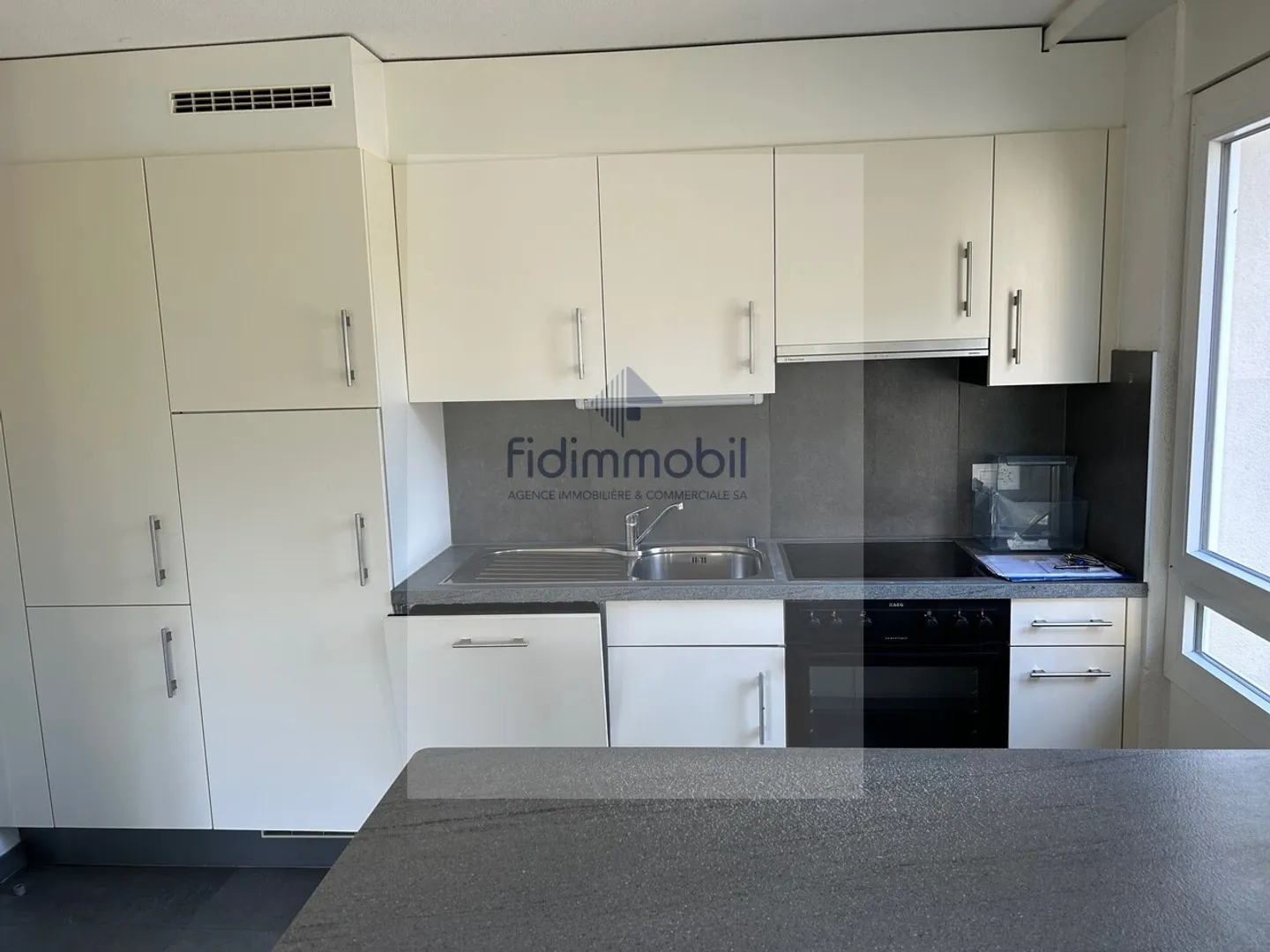 «SCHÖNE WOHNUNG IN RUHIGER GEGEND MIT BALKON» - Foto 2 von 12