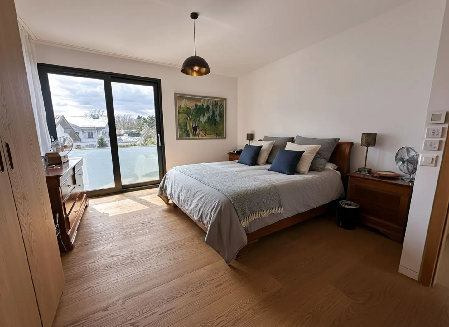 Prachtvolle Villa in Mies / 5 Schlafzimmer + Büro / Umschlossener Garten - Foto 6 von 13