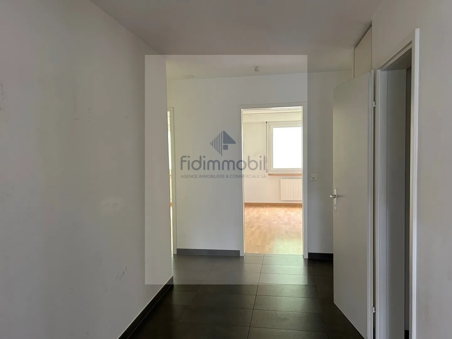 «SCHÖNE WOHNUNG IN RUHIGER GEGEND MIT BALKON» - Foto 5 von 12