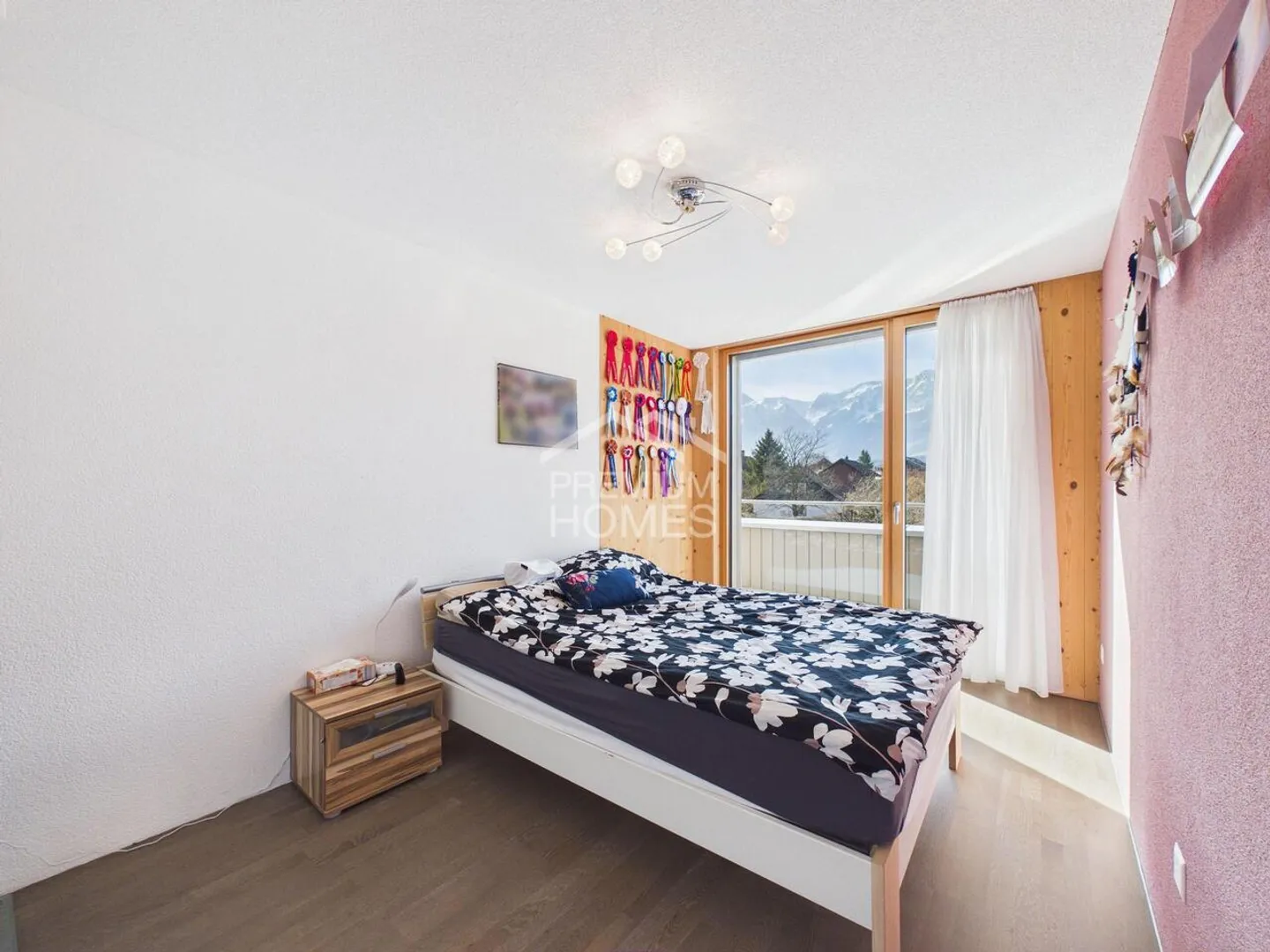 Appartement Attique Stylé avec Terrasse - Photo 4 sur 11