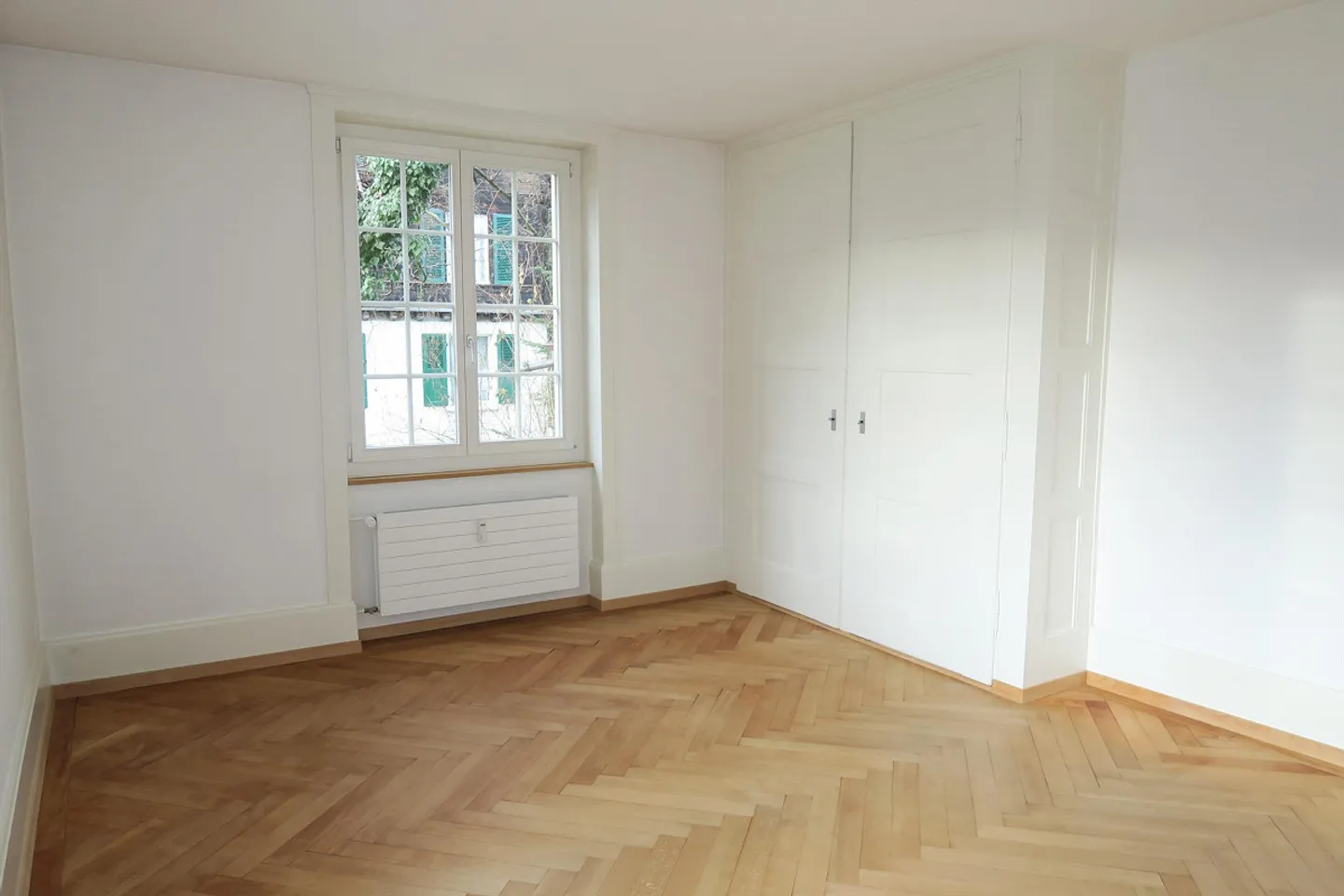 Appartement ancien élégant dans un emplacement central - Photo 5 sur 7