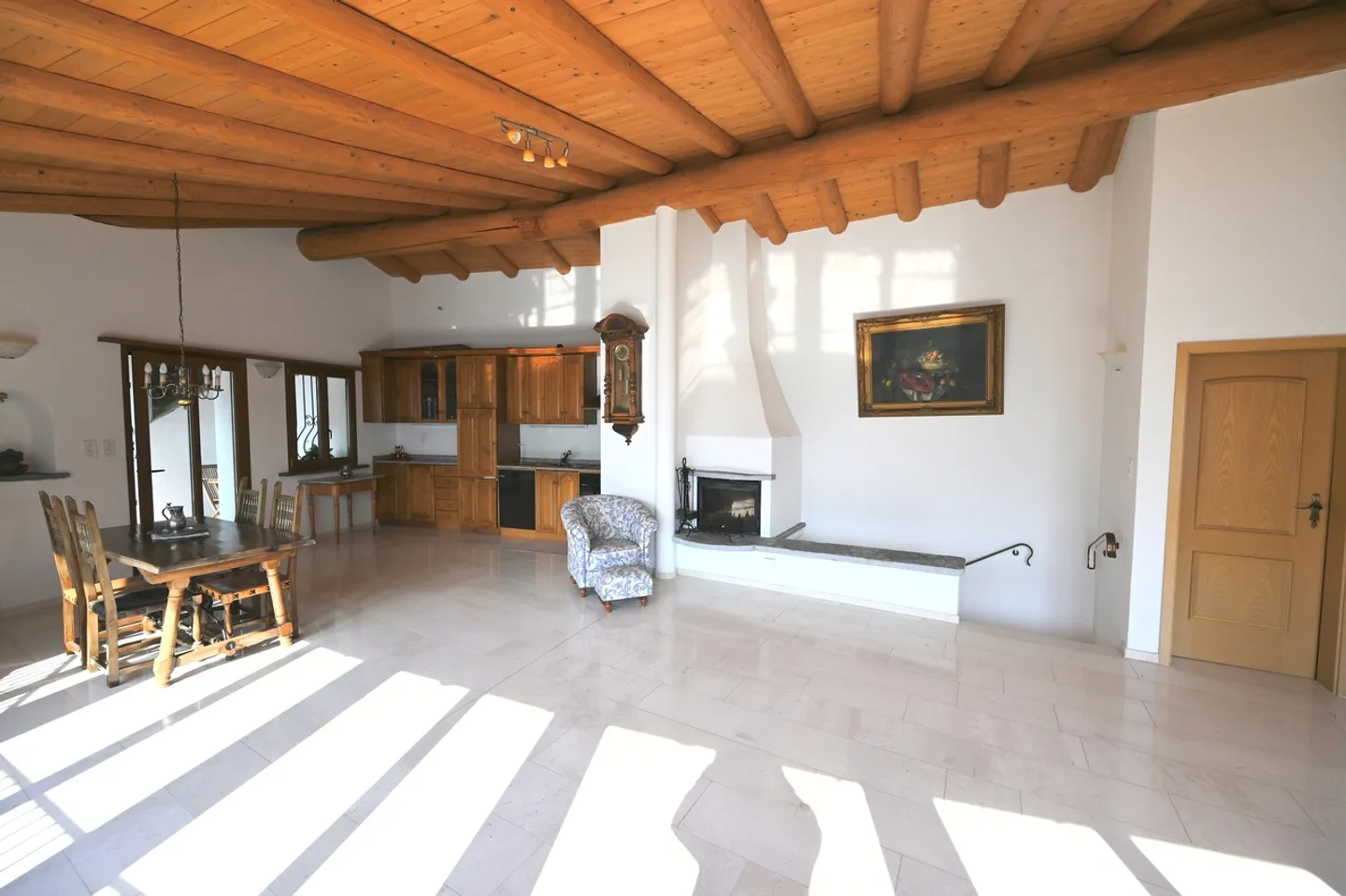 2 Ville Gemelle in Stile Rustico con Vista Lago e Piscina - Foto 5 di 25