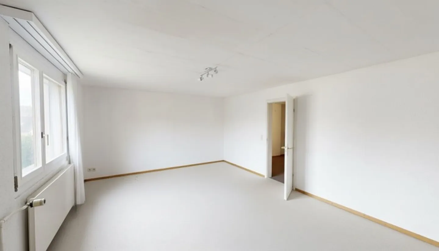 UNIQUE SINGLE-FAMILY HOUSE IN HERRENSCHWANDEN - Photo 9 of 18