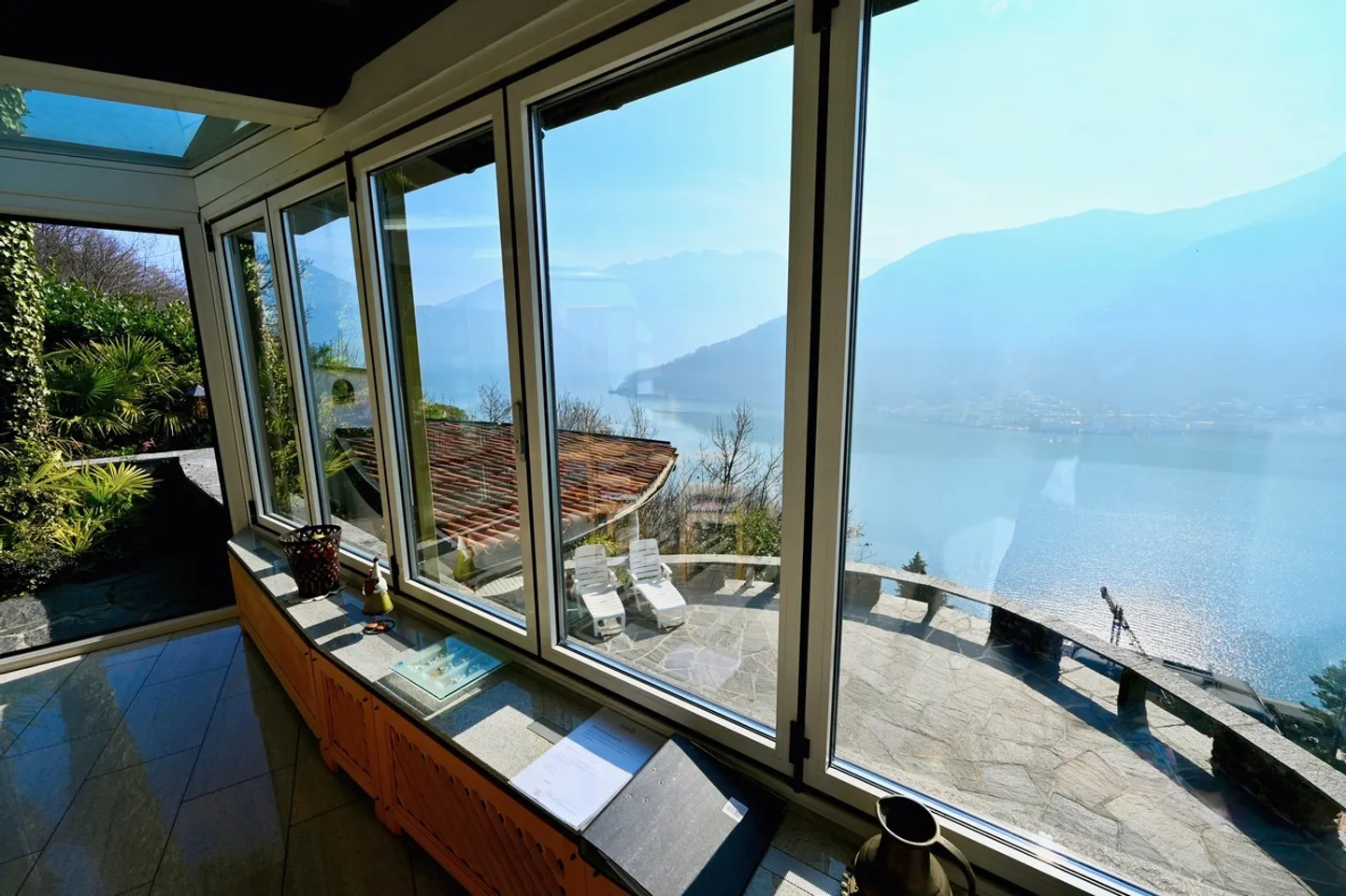 2 Ville Gemelle in Stile Rustico con Vista Lago e Piscina - Foto 14 di 25