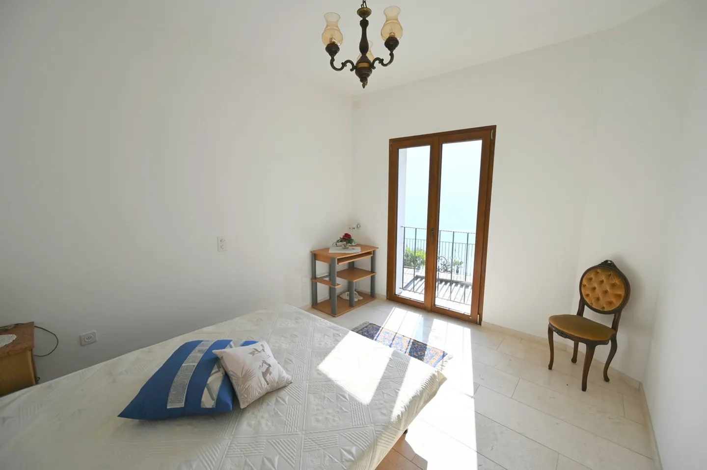 2 Ville Gemelle in Stile Rustico con Vista Lago e Piscina - Foto 24 di 25