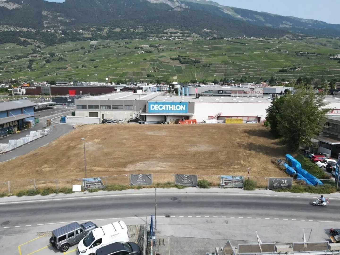 Handel 275,29 m2 in Conthey - Foto 1 von 9