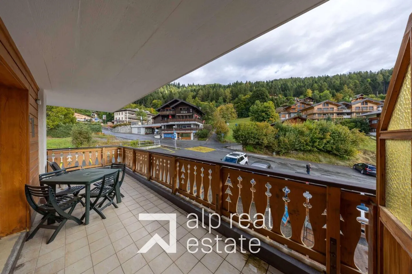 Appartement traversant de 3,5 pièces au coeur de la station - Photo 11 sur 13