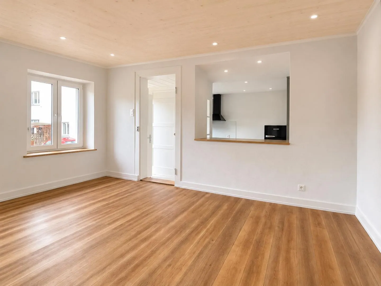 Charming 3 1/2-Room Single-Family House in the Village Center of Pratteln - Photo 4 of 6