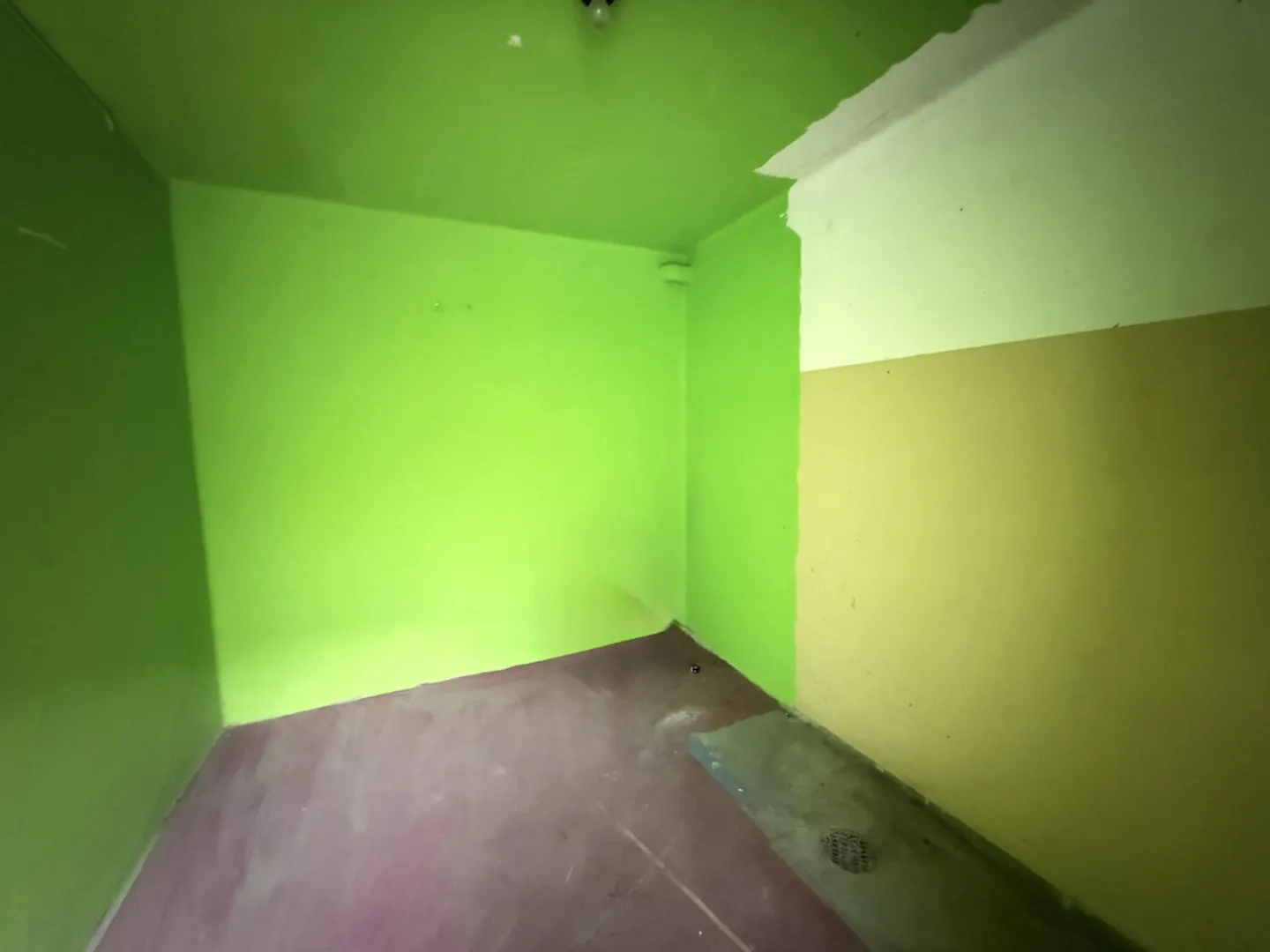 Ideal for storage or workshop - Photo 1 of 4