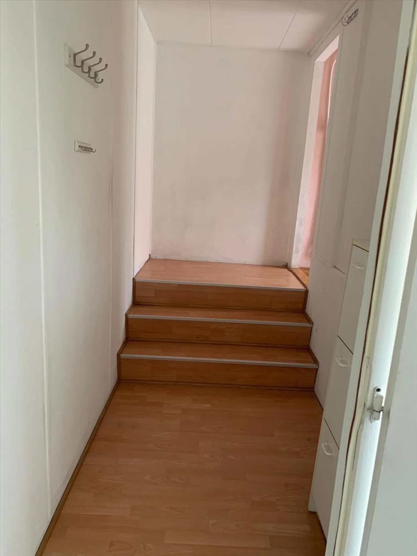 Chaux-de-Fonds, affascinante monolocale arredato in mansarda - Foto 4 di 9