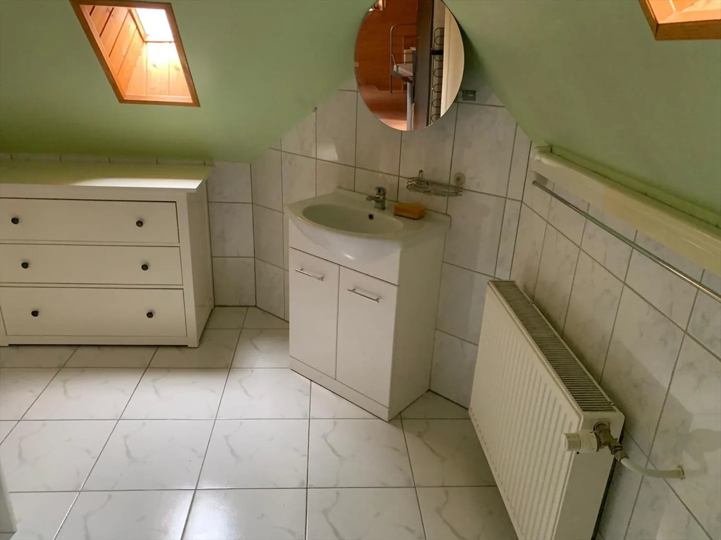 Chaux-de-Fonds, affascinante monolocale arredato in mansarda - Foto 7 di 9