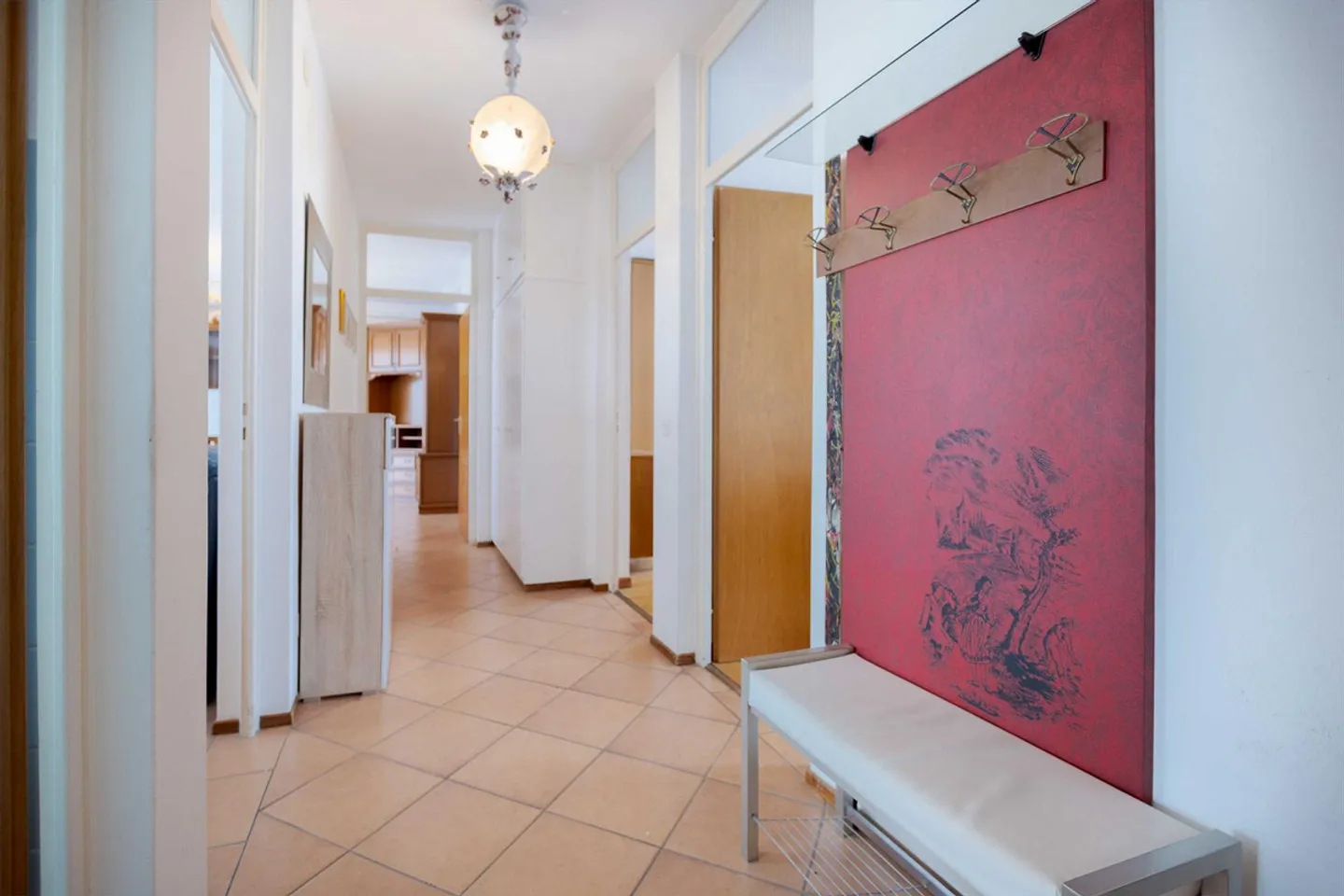 BARGAIN - SPACIOUS 3.5 ROOMS FURNISHED WITH 2 BALCONIES IN BALERNA - Photo 8 of 9
