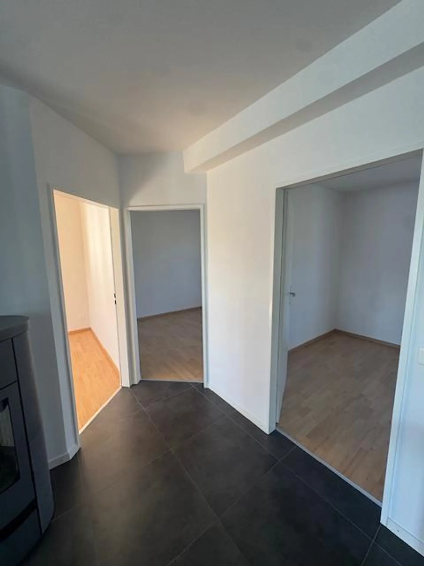 Bright and freshly renovated 4.5-room apartment - ready for your new home - Photo 5 of 6