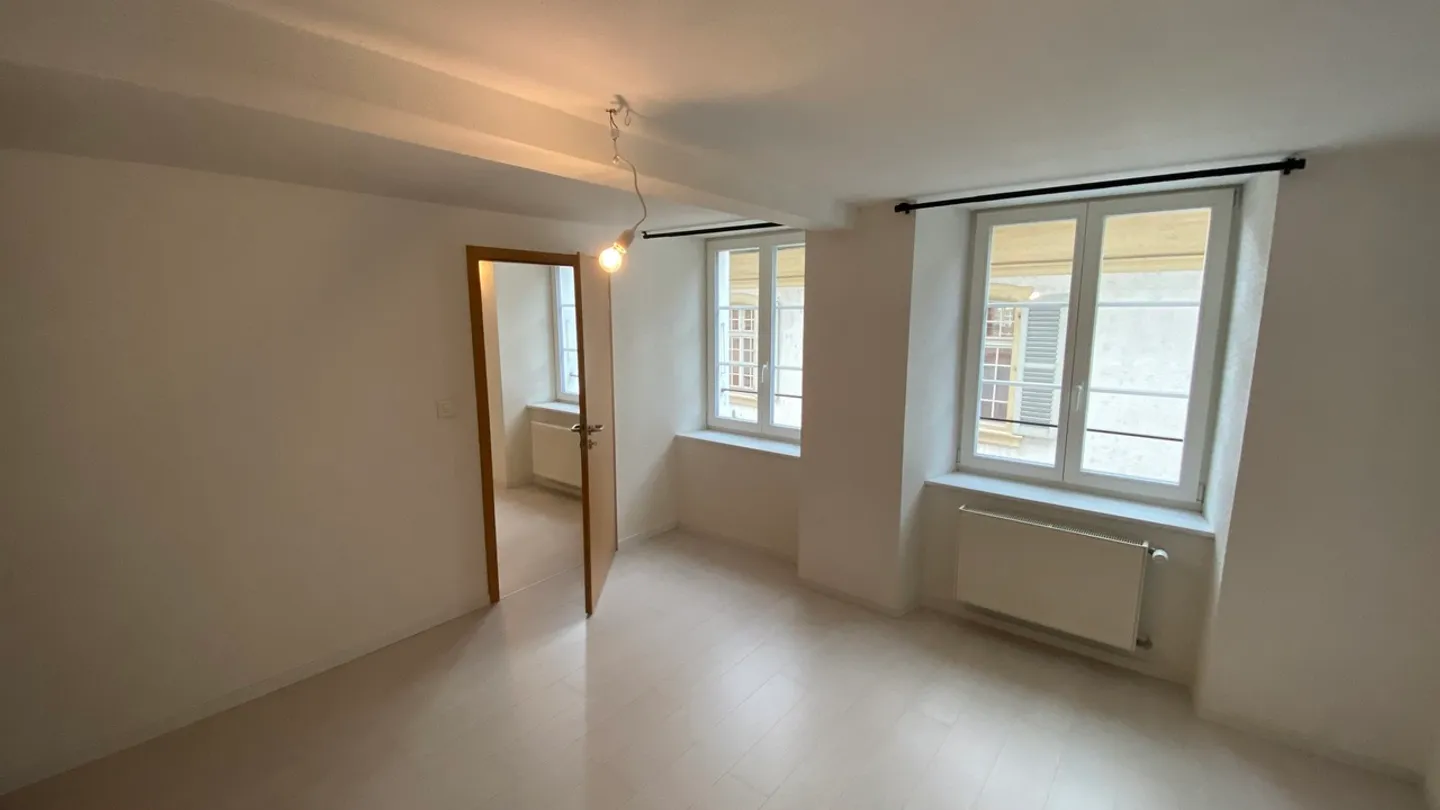 Duplex di 2,5 locali completamente ristrutturato. - Foto 12 di 19