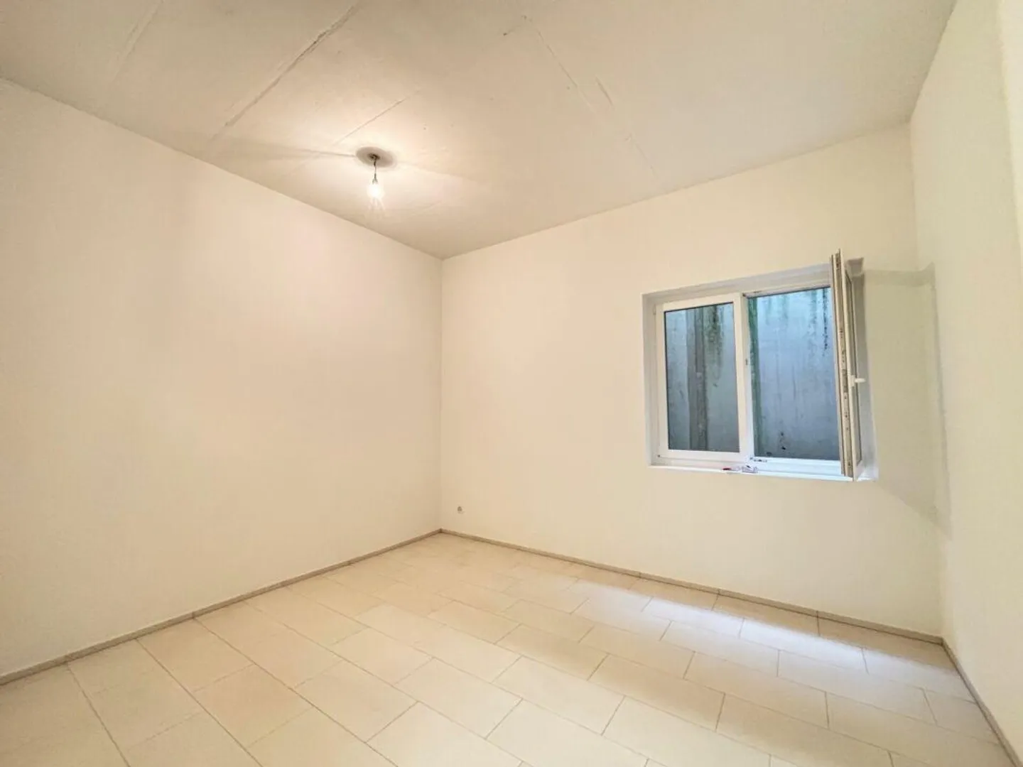 Salle de loisirs à louer - Photo 2 sur 2