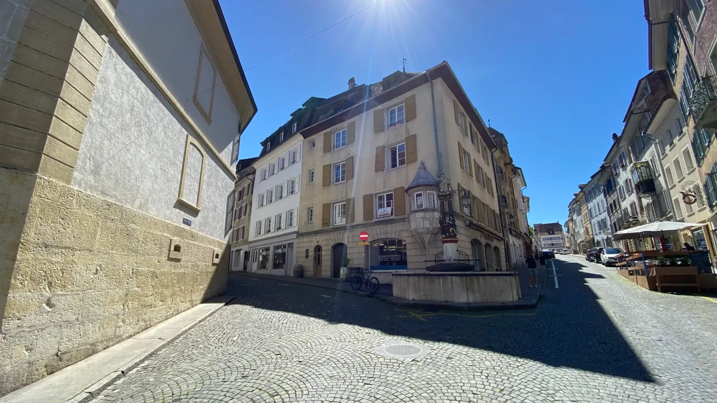 Duplex di 2,5 locali completamente ristrutturato. - Foto 19 di 19
