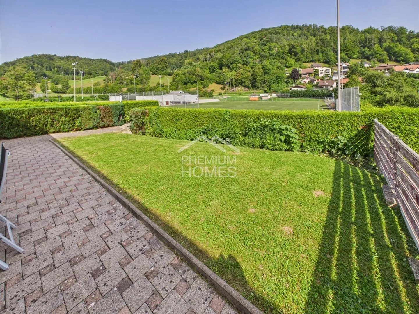 A home that awakens joy of life - Photo 4 of 13