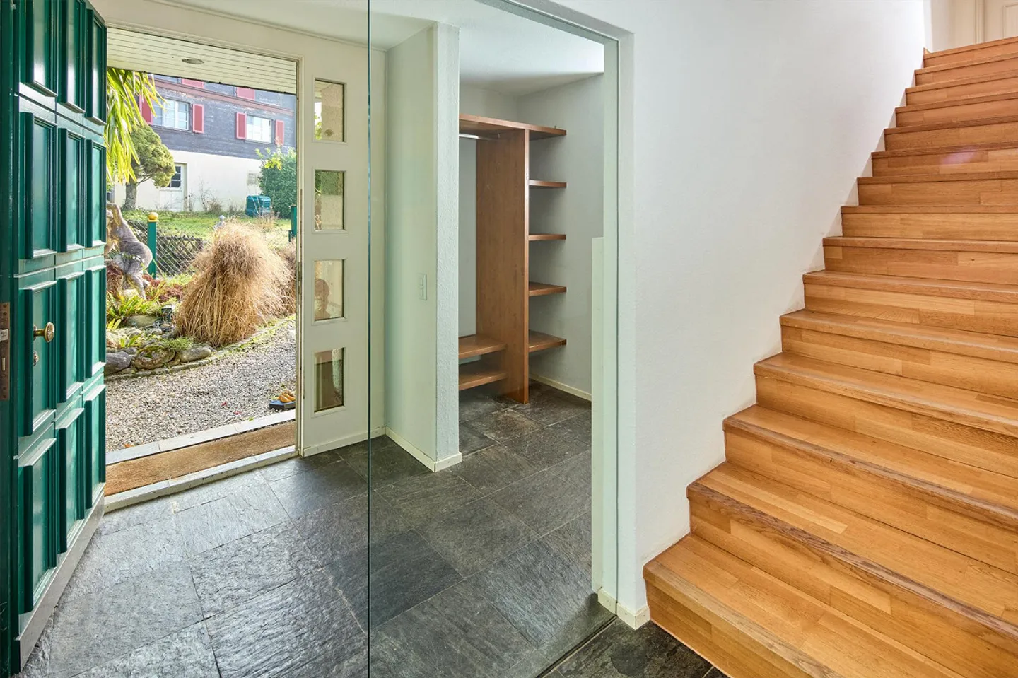 An extraordinary 6 1/2-room property with potential - Photo 10 of 18