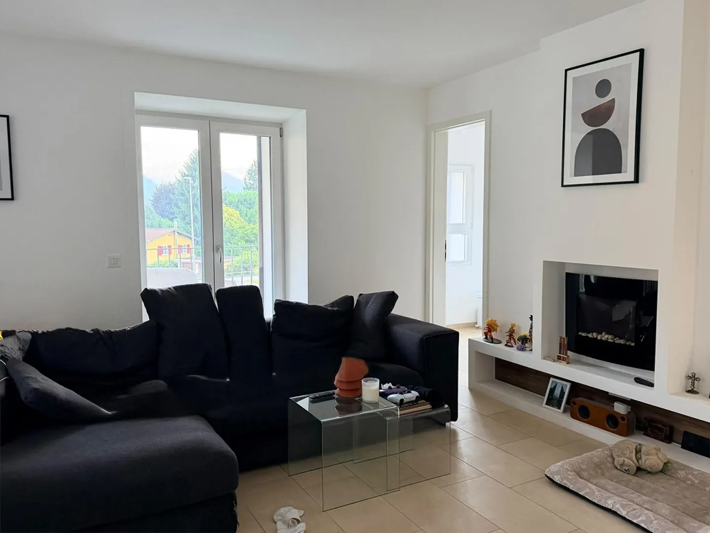 Zu vermieten: 3,5-Zimmer-Wohnung mit Terrasse in Arbedo - Foto 3 von 6