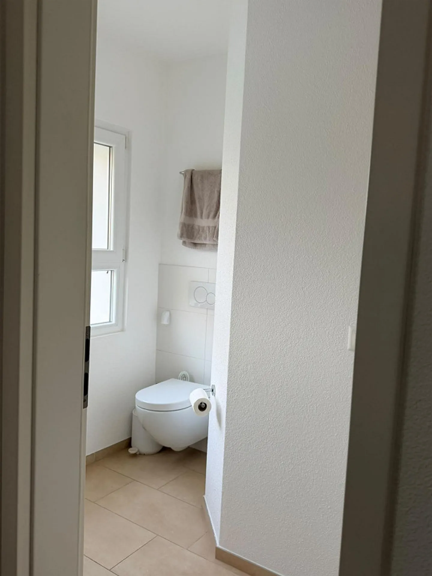 Zu vermieten: 3,5-Zimmer-Wohnung mit Terrasse in Arbedo - Foto 6 von 6