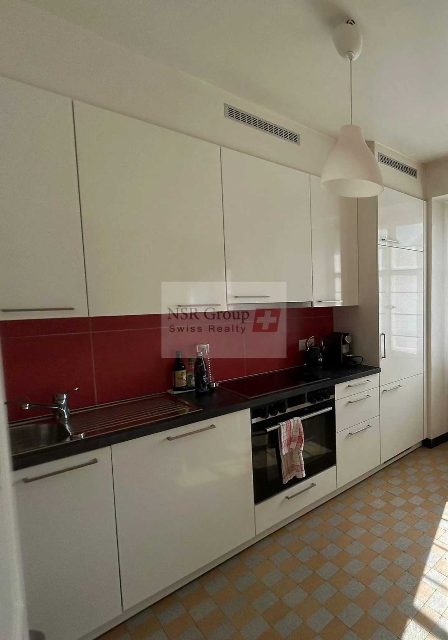 Beautiful renovated apartment in the heart of Eaux-Vives - Photo 3 of 6