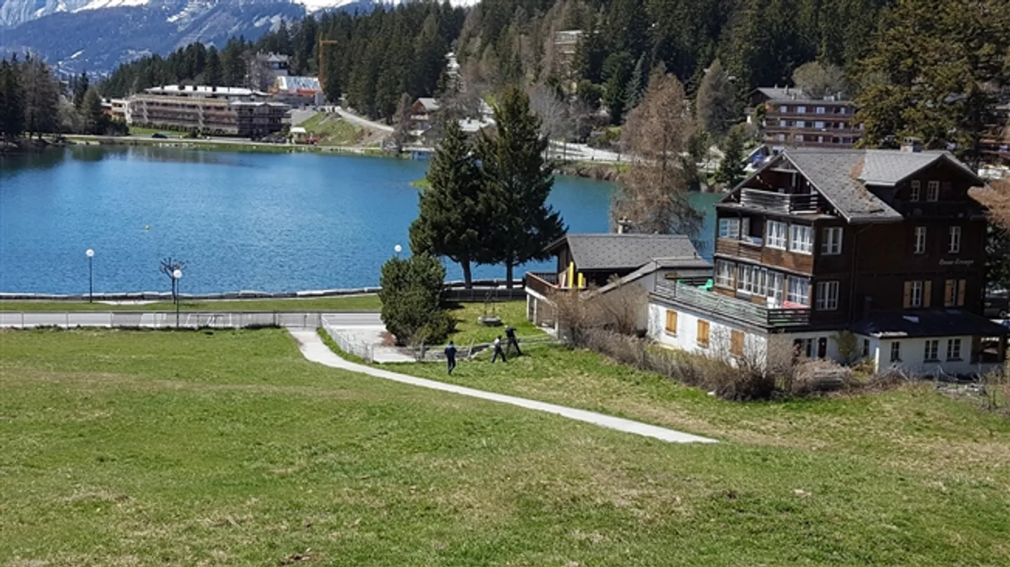 Erstklassiges Grundstück in Crans-Montana - Foto 2 von 15