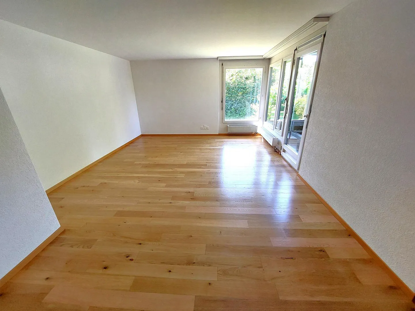 Appartamento luminoso e ristrutturato in una zona verde in una casa ristrutturata energeticamente - Foto 2 di 20