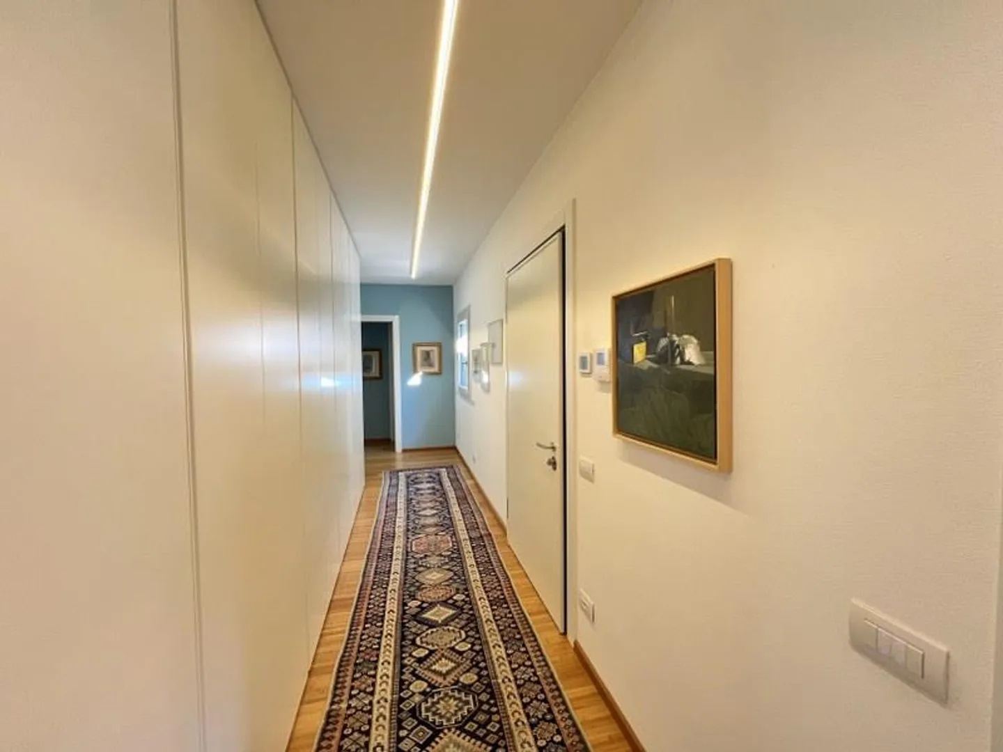 ELEGANTE VILLA MODERNA CON AMPIO GIARDINO - Foto 13 di 13