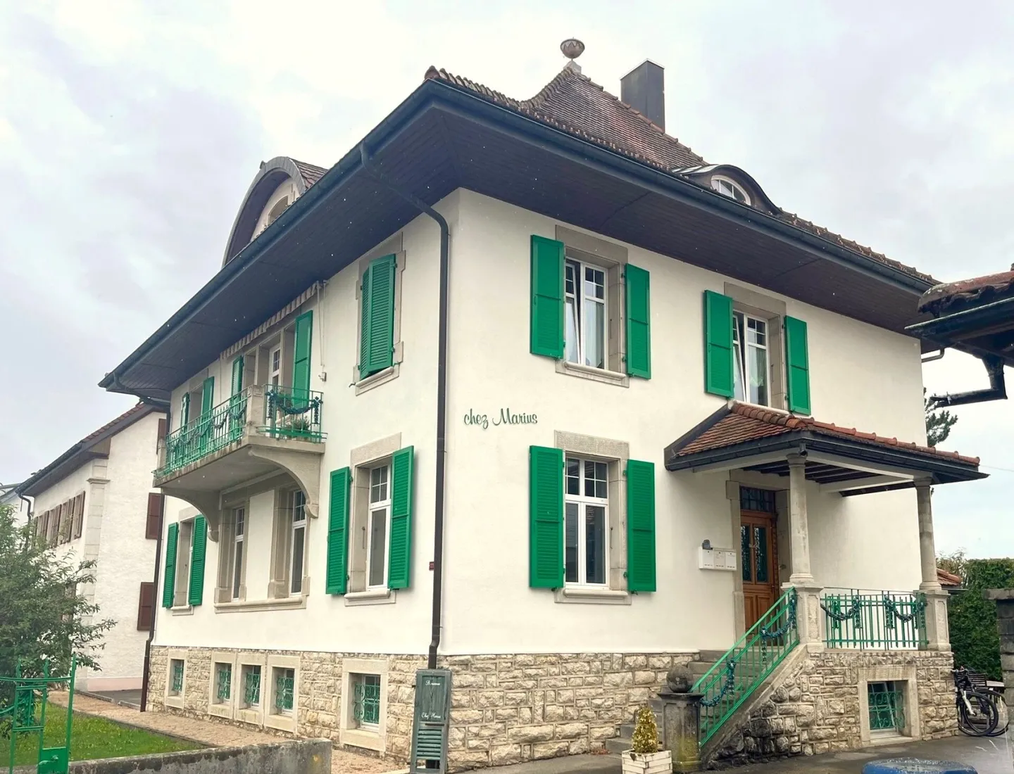 Investment property in Les Bois JU! Renovated patrician house - multi-family or generational house - fully let! - Photo 2 of 18