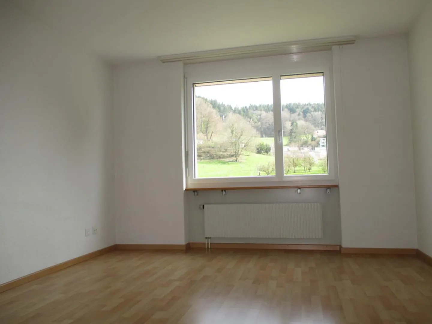 Sonnige 3.5-Zimmerwohnung im 3.OG - Foto 4 von 5