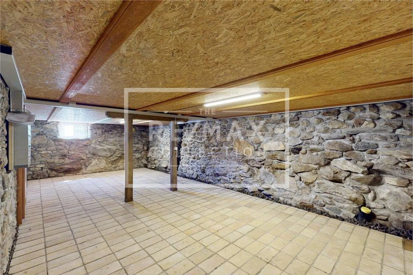 Historically renovated and preserved knitted building, 5.5-room single-family home... - Photo 10 of 13