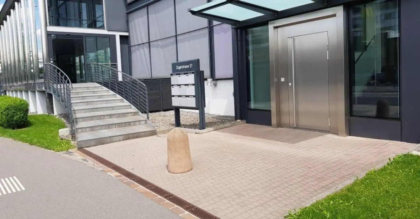 Outdoor parking spaces for rent in Baar - Photo 1 of 2