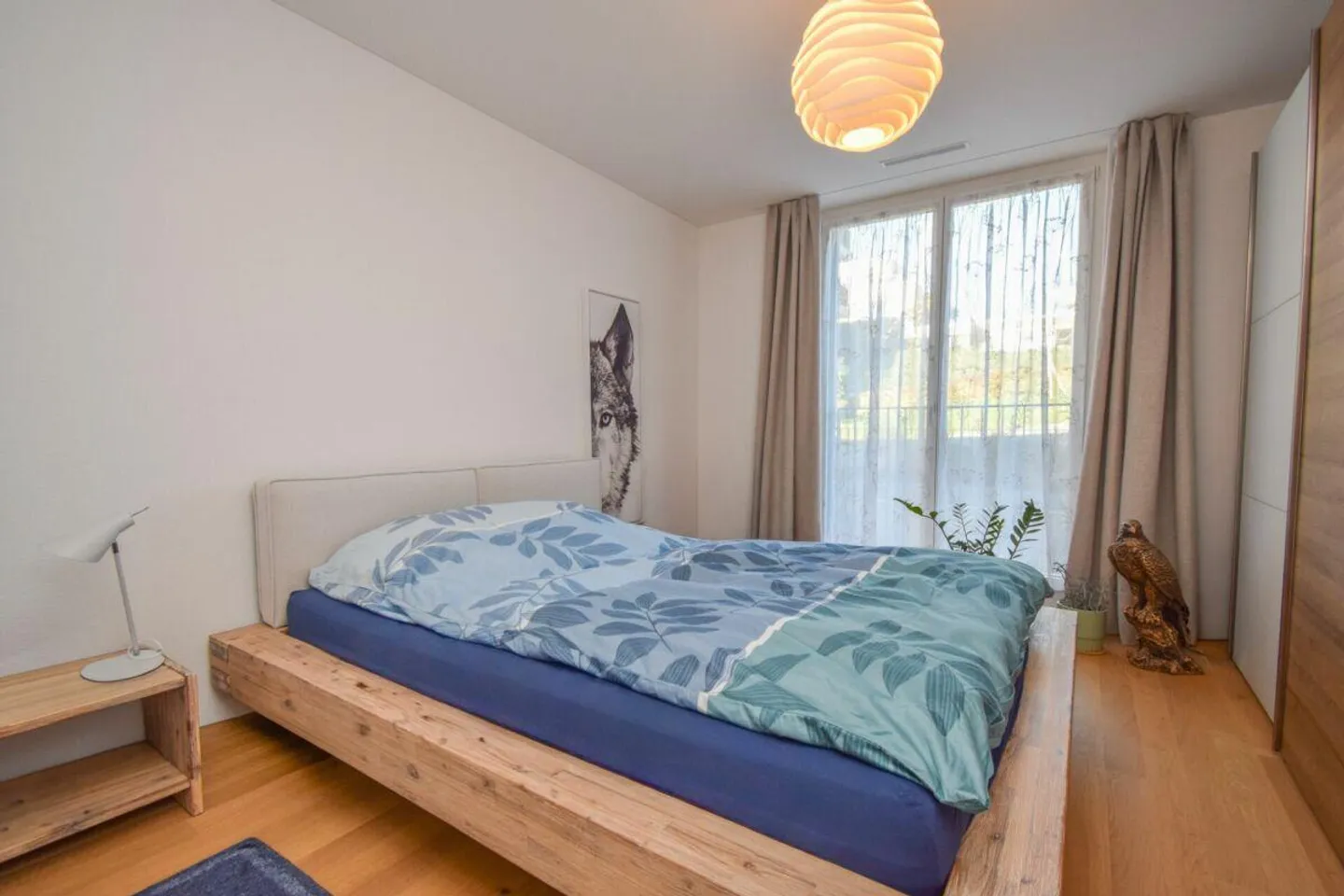 Light-Filled 4.5-Room Apartment with Stunning View of the Vineyards - Photo 13 of 20