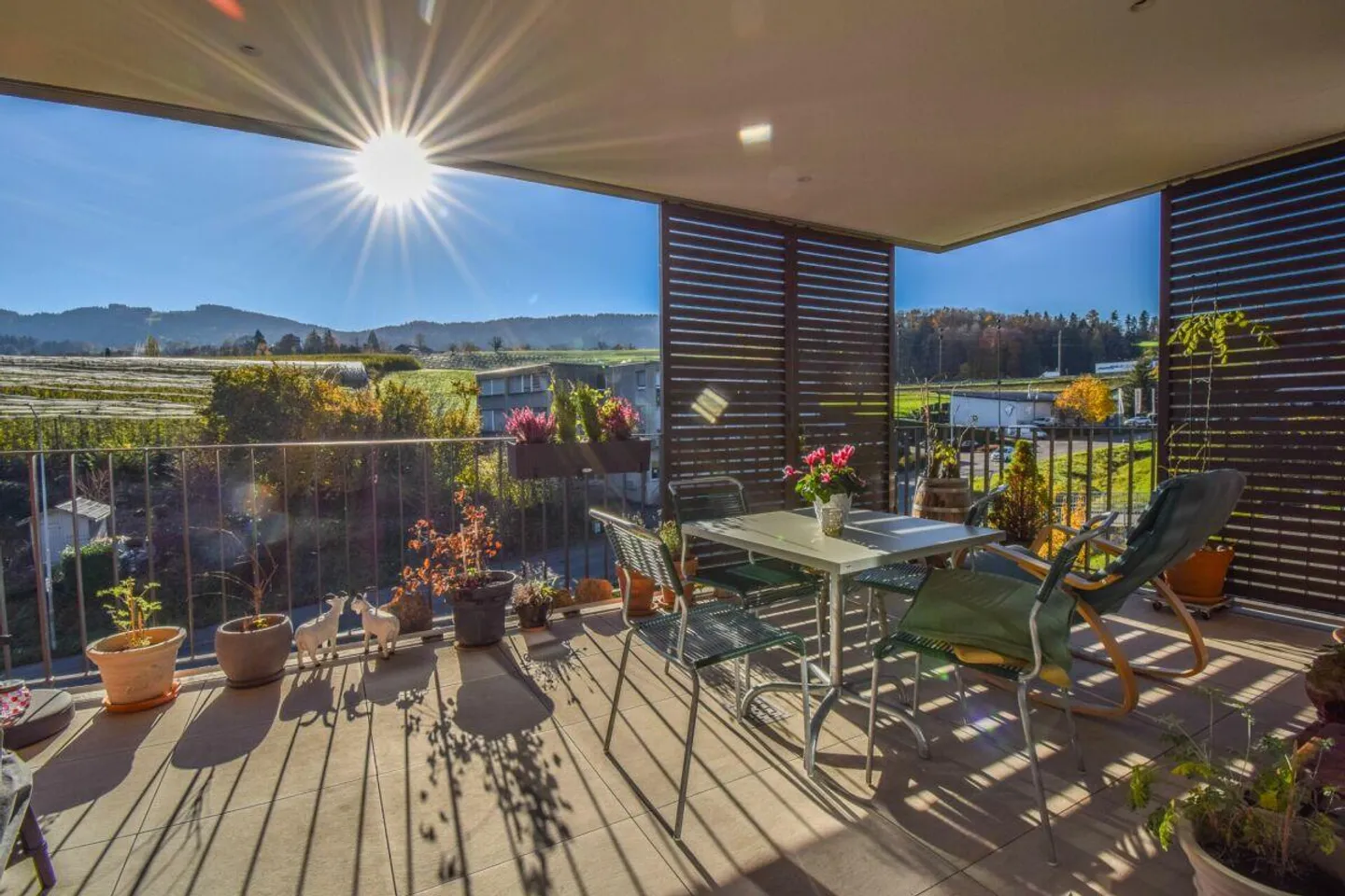 Light-Filled 4.5-Room Apartment with Stunning View of the Vineyards - Photo 17 of 20