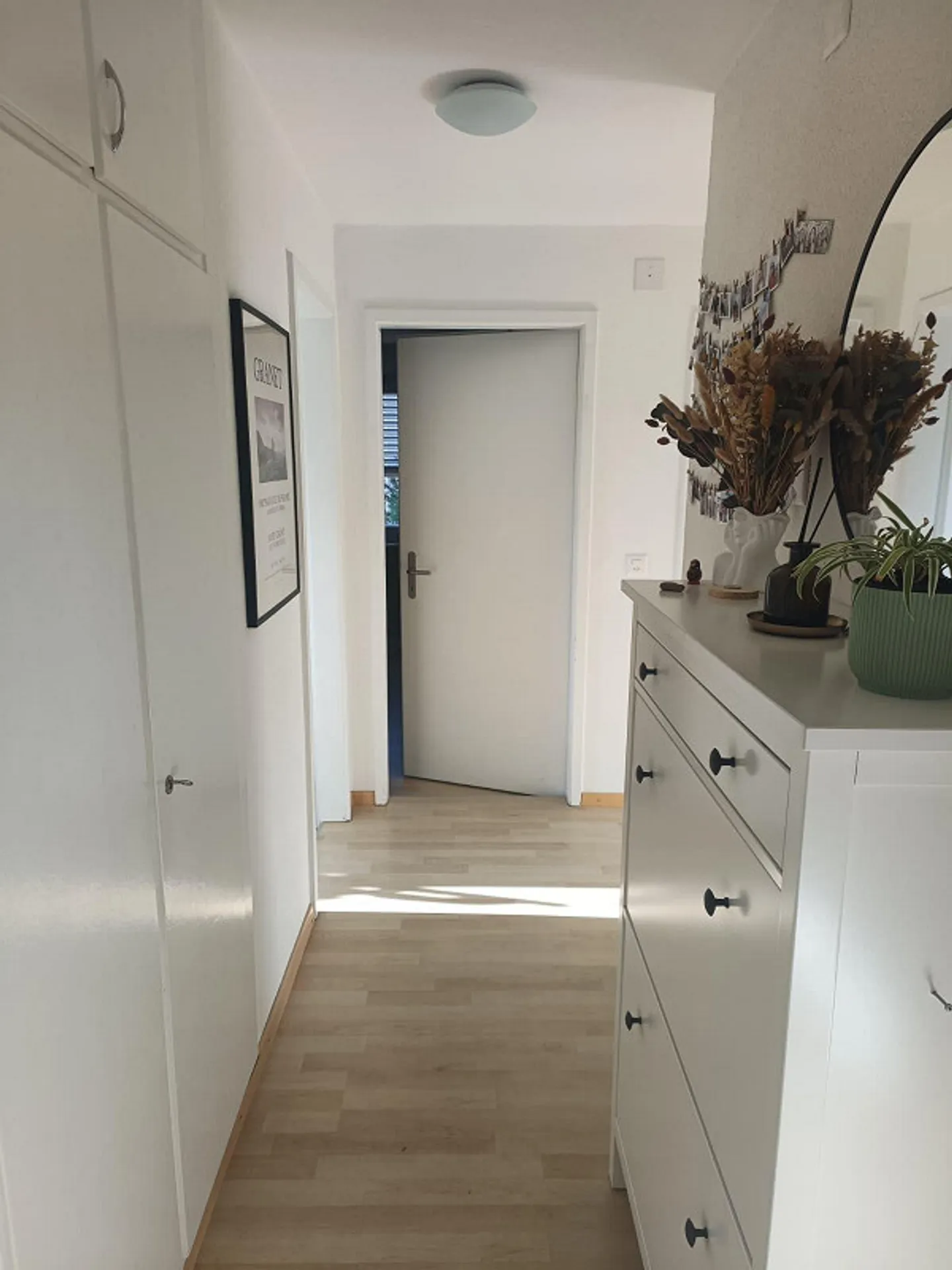 Schöne 3-Zimmer-Wohnung mit grossem Balkon  zentral und ruhig gelegen - Foto 3 von 9