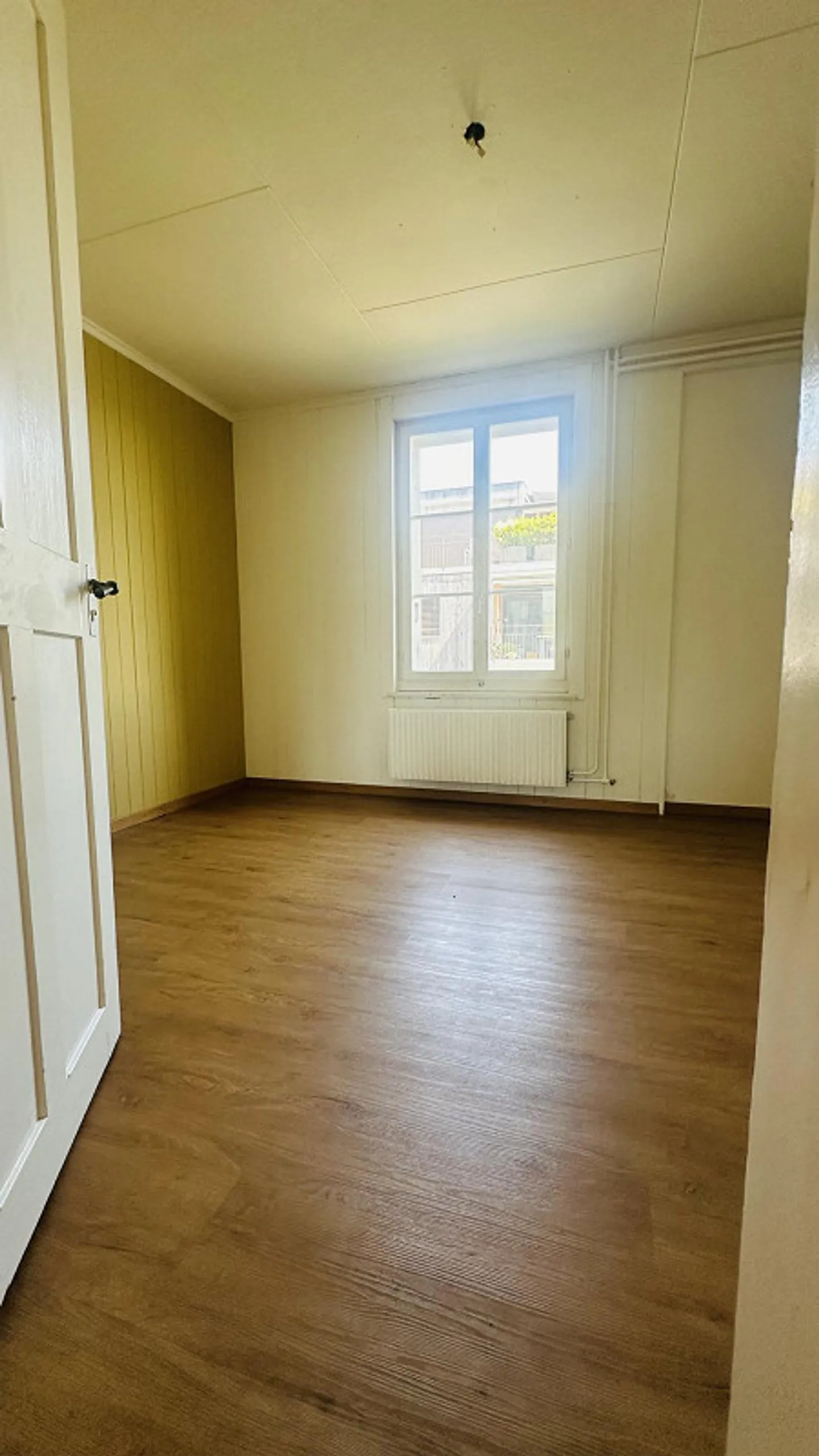 Incantevole appartamento con 3 camere al piano terra a Berna-Oberbottigen - Foto 6 di 11