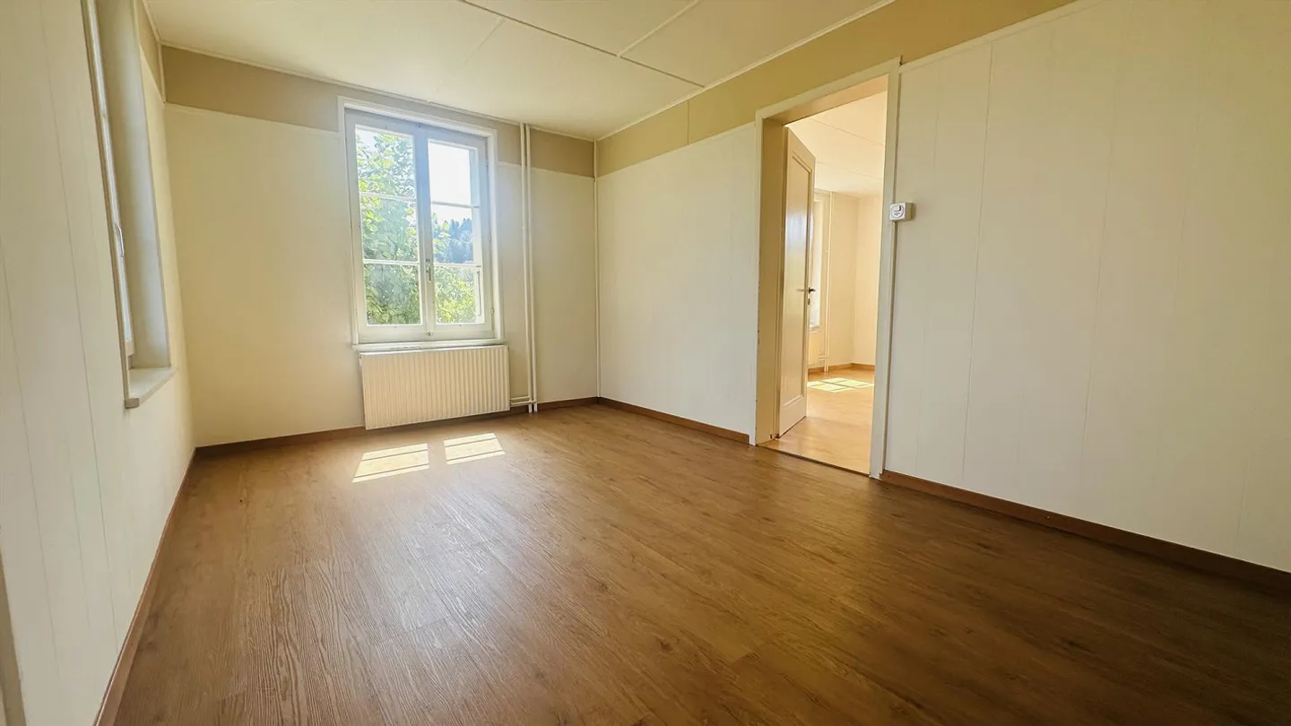 Incantevole appartamento con 3 camere al piano terra a Berna-Oberbottigen - Foto 8 di 11