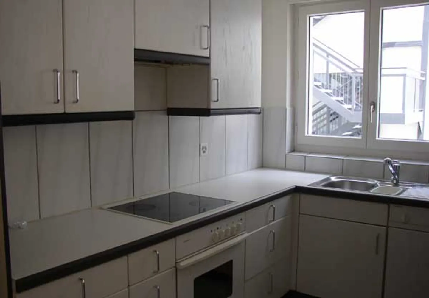In just 5 minutes walk to the 'Stauffacher' - limited until 31.01.2027! - Photo 2 of 4