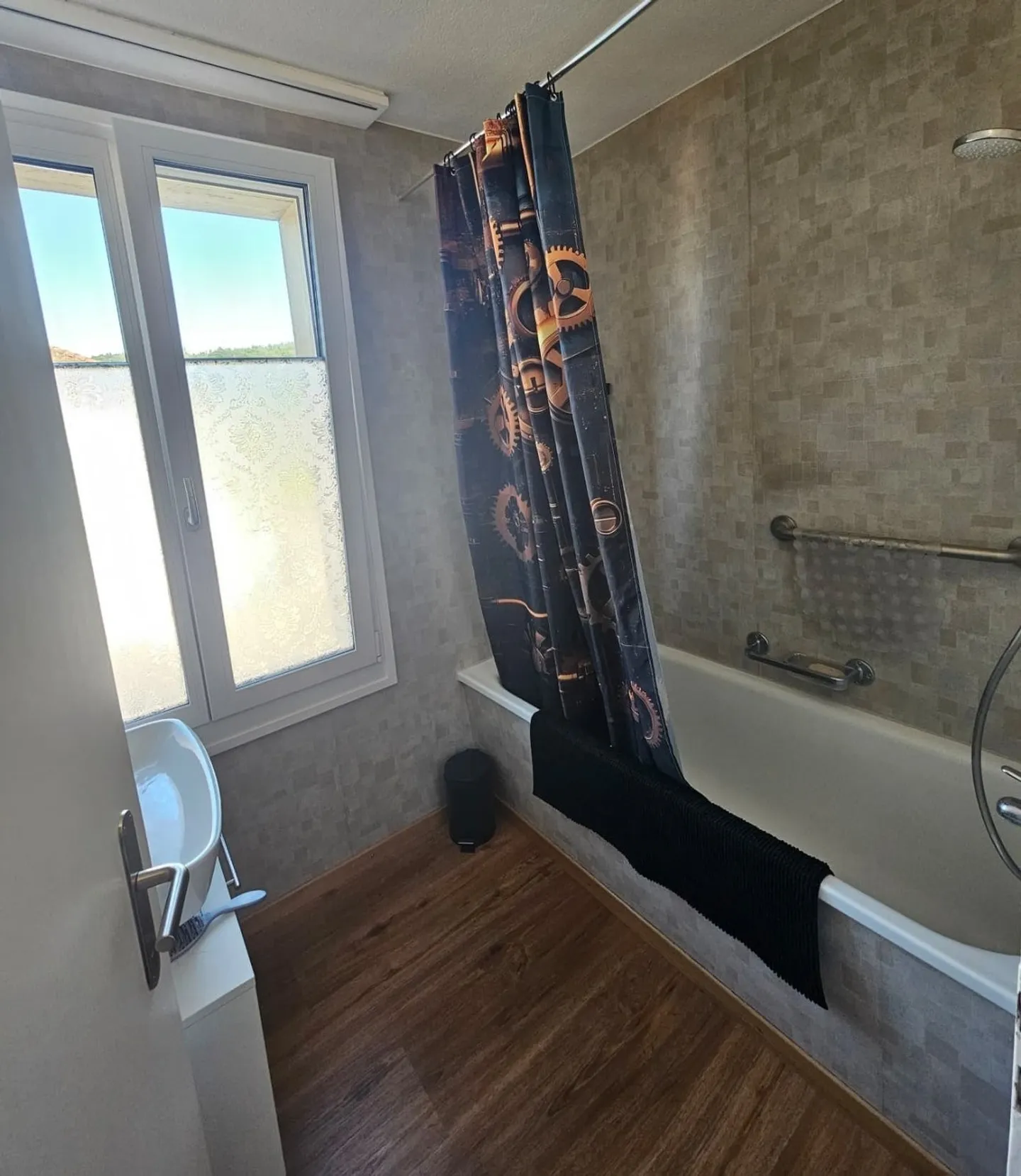 4.5 Zimmerwohnung zu vermieten direkt am Bahnhof - Foto 3 von 5