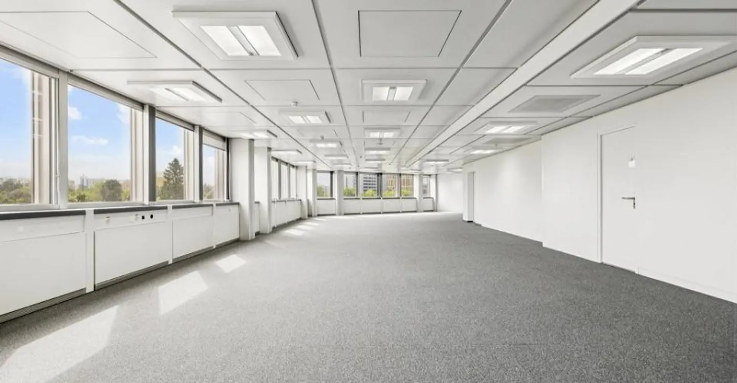 Renovierte Bürofläche von 730 m2 im 4. Stock - Foto 6 von 10