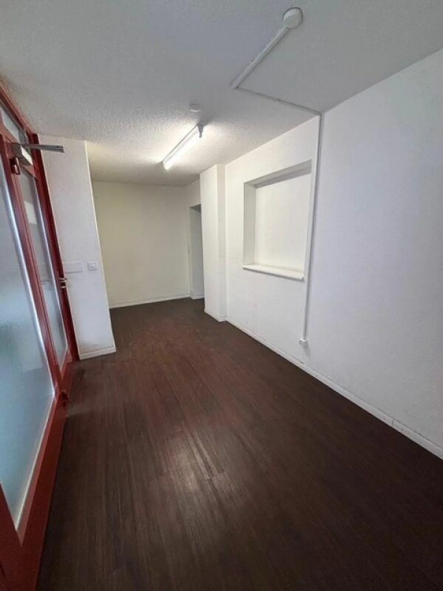 Practical Office Space near Seewen Train Station - Photo 2 of 8